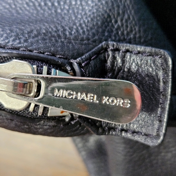 Michael Kors  Black Leather Weekender Shoulder/Crossbody/Duffle Bag 29x13x6 - Picture 11 of 11